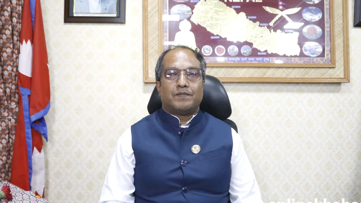 पदभार ग्रहण गर्दै उद्योगमन्त्रीले भने- जनताको आवश्यकता जति ग्यास दिनैपर्छ